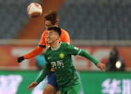 易游体育部门-北京国安对阵山东鲁能，谁能笑到最后？