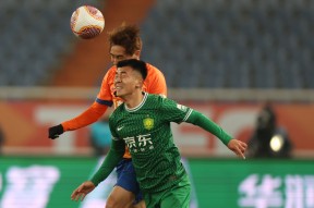 易游体育部门-北京国安对阵山东鲁能，谁能笑到最后？