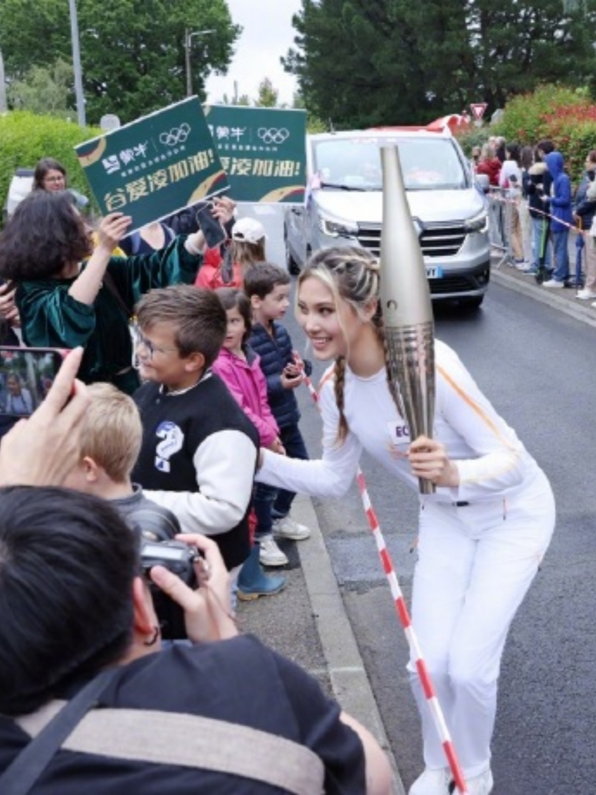 包含比利时队主教练称赞球员在国际比赛中表现出色的词条 包含比利时队主教练称赞球员在国际比赛中表现出色的词条