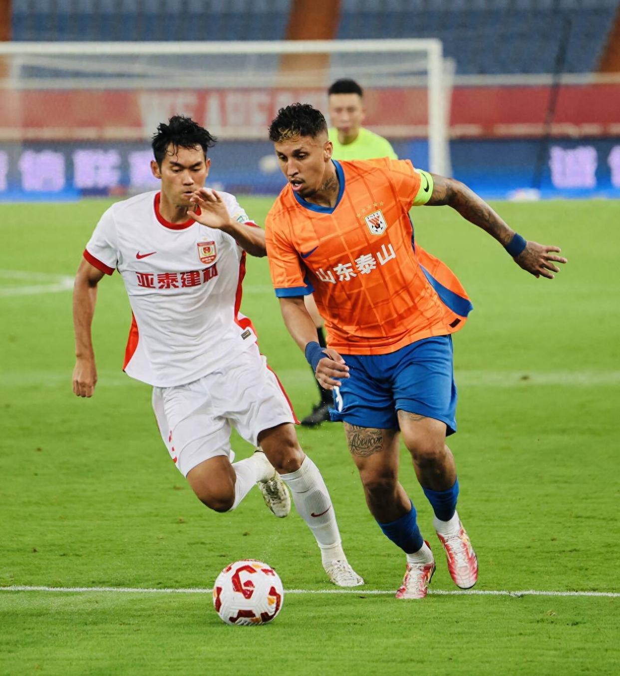 足球教练团队再添新成员,战术调整或将带来新突破(足球教练名单大全) 足球教练团队再添新成员,战术调整或将带来新突破(足球教练名单大全)