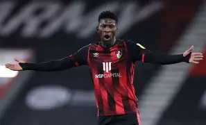 关于比尔雷亚尔后防线失误频频，急需调整形势的信息